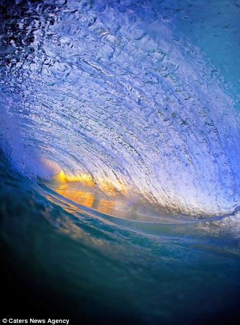 noticias Dentro de las impresionantes olas de Hawai (Fotos)
